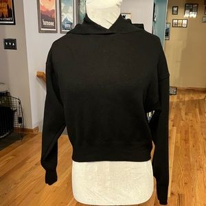 Onzie Black Cropped Hoodie Sweater